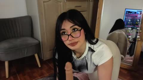 Snapshot of aprildeams chatting on June 2026 11:56:02 AM Cris online show from June 2026 11:56:02 AM
