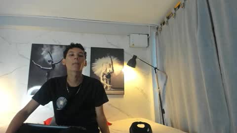 Snapshot of aquarius_xxx chatting on November 2025 11:44:01 AM aquarius_xxx online show from November 2025 11:44:01 AM