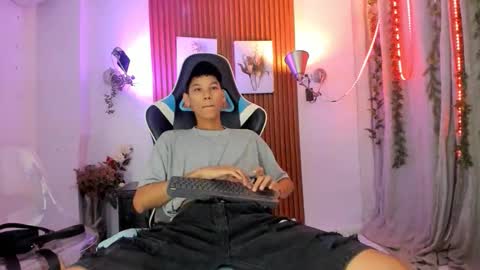 Snapshot of aquarius_xxx chatting on November 2025 11:21:02 AM aquarius_xxx online show from November 2025 11:21:02 AM