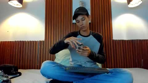 Snapshot of aquarius_xxx chatting on November 2025 11:21:01 AM aquarius_xxx online show from November 2025 11:21:01 AM