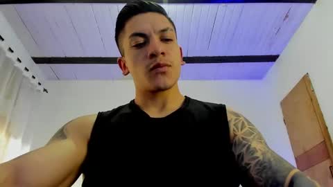 Snapshot of aquiles_51 chatting on March 2025 10:45:02 PM Jonathan online show from March 2025 10:45:02 PM