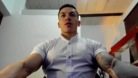 Snapshot of aquiles_51 chatting on November 2025 07:37:01 PM Jonathan online show from November 2025 07:37:01 PM