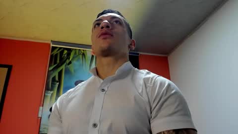 Snapshot of aquiles_51 chatting on November 2025 05:33:01 PM Jonathan online show from November 2025 05:33:01 PM