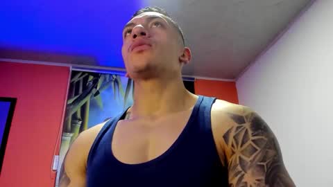 Snapshot of aquiles_51 chatting on November 2025 01:55:02 PM Jonathan online show from November 2025 01:55:02 PM