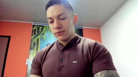 Snapshot of aquiles_51 chatting on December 2025 12:25:01 PM Jonathan online show from December 2025 12:25:01 PM