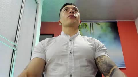 Snapshot of aquiles_51 chatting on December 2025 03:53:01 PM Jonathan online show from December 2025 03:53:01 PM