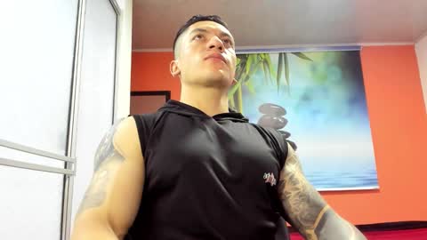 Snapshot of aquiles_51 chatting on February 2026 06:58:02 PM Jonathan online show from February 2026 06:58:02 PM