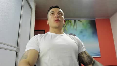 Snapshot of aquiles_51 chatting on February 2026 02:50:02 PM Jonathan online show from February 2026 02:50:02 PM