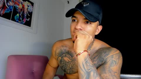 AquilesElpapi online show from October 2025 01:47:01 AM
