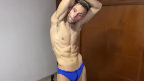 Snapshot of aquilesmade chatting on December 2024 02:19:02 AM Aquilesmade online show from December 2024 02:19:02 AM