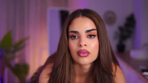 Snapshot of arabian_beautyy chatting on June 2026 07:50:01 PM IsaBella online show from June 2026 07:50:01 PM