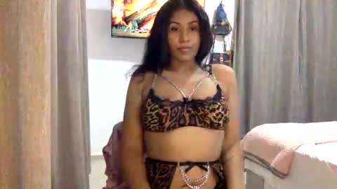 Snapshot of arabiangoddess3 chatting on January 2026 09:12:02 AM Monet online show from January 2026 09:12:02 AM