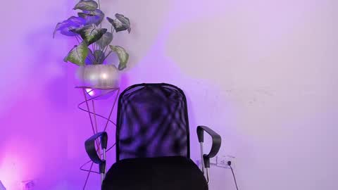 Snapshot of aradia_01 chatting on January 2025 05:16:01 AM online show from January 2025 05:16:01 AM