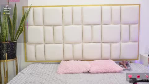 Snapshot of aradia_01 chatting on December 2025 08:24:02 PM online show from December 2025 08:24:02 PM