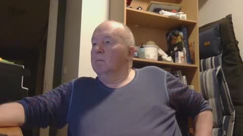 arcticman44 online show from February 2025 06:15:02 PM