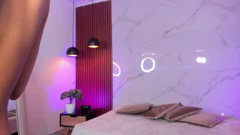    online show from December 2024 05:58:02 PM