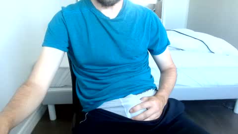 Snapshot of arekusan6 chatting on June 2026 06:46:01 AM Arek online show from June 2026 06:46:01 AM