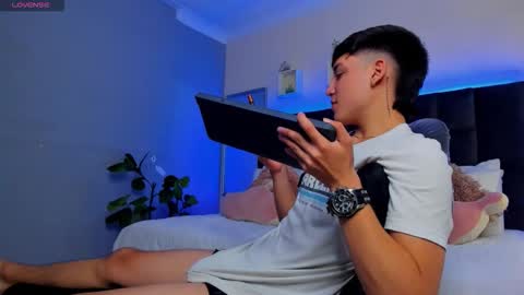 Ares online show from December 2025 03:20:01 PM