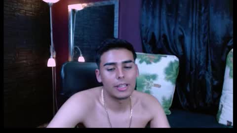 Snapshot of arescolt chatting on November 2025 08:31:01 PM MATTHEW online show from November 2025 08:31:01 PM