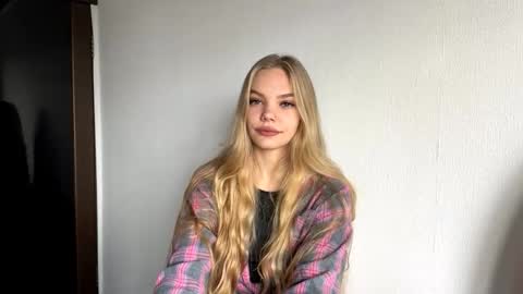 Snapshot of argeliaboivin chatting on November 2025 06:14:01 AM Amelia online show from November 2025 06:14:01 AM