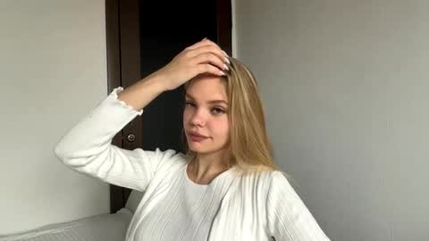 Amelia online show from November 2025 05:41:02 AM