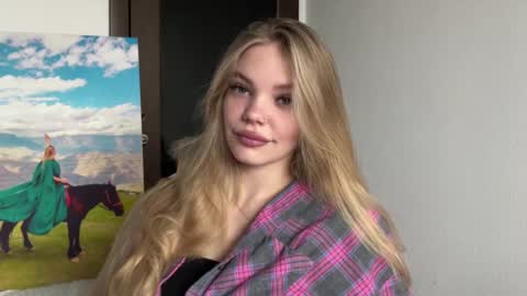 Amelia online show from December 2025 08:08:02 AM