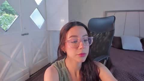 Ari Wilde online show from March 2026 12:56:02 PM