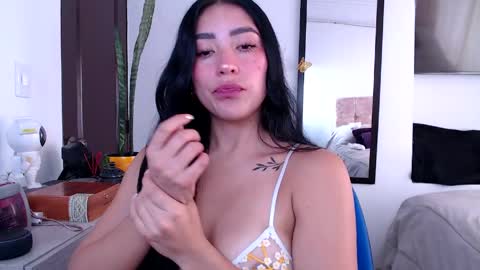 Snapshot of aria_castelli chatting on May 2026 02:57:02 PM Aria Castelli online show from May 2026 02:57:02 PM