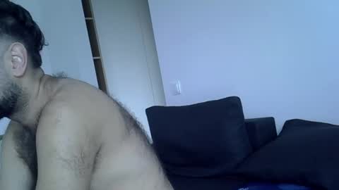 aria_hunter online show from October 2025 11:09:01 AM