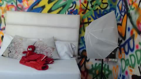 Snapshot of aria_martiin chatting on January 2025 11:04:02 AM aria online show from January 2025 11:04:02 AM