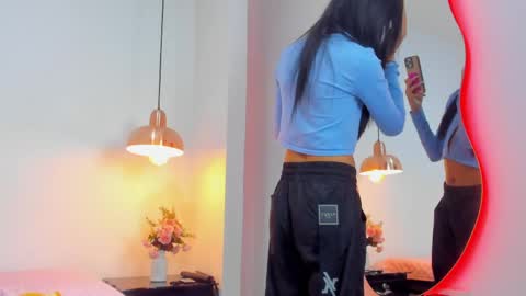 aria_millers1 online show from April 2026 11:40:02 AM