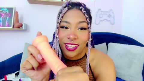 Snapshot of aria_peach_ chatting on July 2026 03:51:02 PM ARIA PEACH online show from July 2026 03:51:02 PM