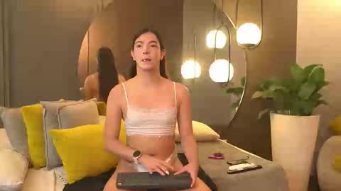 Ariaa online show from April 2026 07:29:01 PM