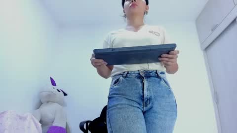 ariacoral online show from March 2026 01:23:02 PM