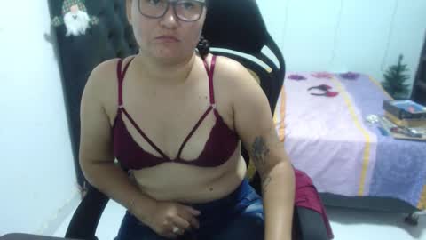 ...Ariana... online show from November 2025 06:48:02 PM