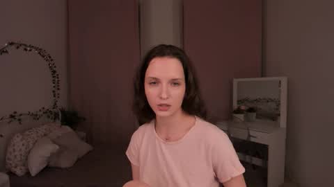 Snapshot of ariadna_s chatting on December 2025 10:14:01 PM Ariadna online show from December 2025 10:14:01 PM