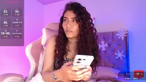 Snapshot of ariadna_tr chatting on December 2024 05:00:01 PM Ari online show from December 2024 05:00:01 PM