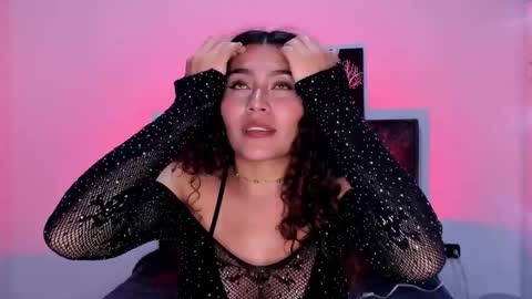 Snapshot of ariadna_tr chatting on November 2025 11:05:01 PM Ari online show from November 2025 11:05:01 PM