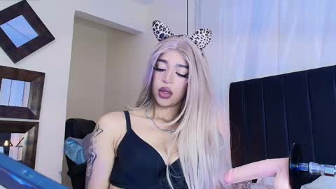 Snapshot of ariadnaaa_ chatting on May 2026 03:34:01 AM Ariadna online show from May 2026 03:34:01 AM