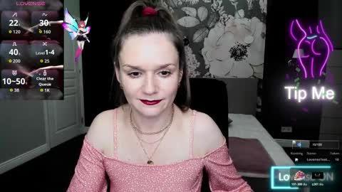 AriaGray online show from October 2025 08:33:01 PM