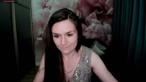 Snapshot of ariagrays chatting on July 2026 09:43:01 PM AriaGray online show from July 2026 09:43:01 PM