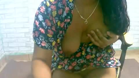 ariah13 online show from April 2026 06:12:01 PM