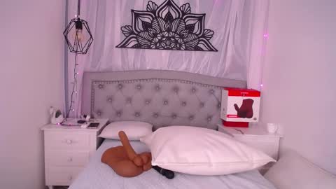 ARIANA online show from February 2025 06:34:02 PM