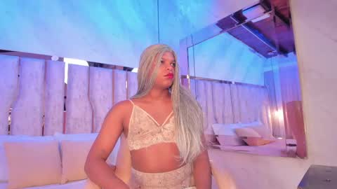 Snapshot of ariana_grande233 chatting on April 2026 11:41:02 AM ariana_grande233 online show from April 2026 11:41:02 AM