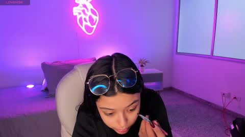 Ariana  online show from November 2025 12:23:02 PM