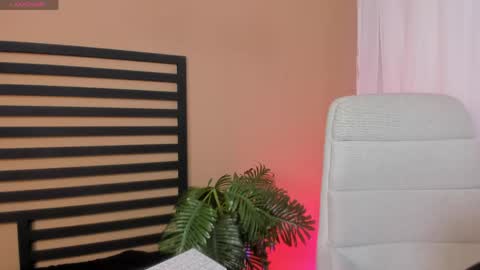 Snapshot of ariana_rosse__ chatting on May 2026 06:09:01 PM Ariana online show from May 2026 06:09:01 PM