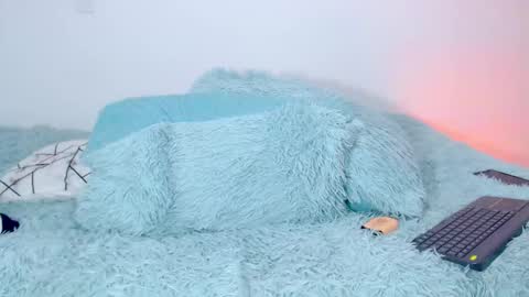 Ari online show from February 2025 05:24:02 AM