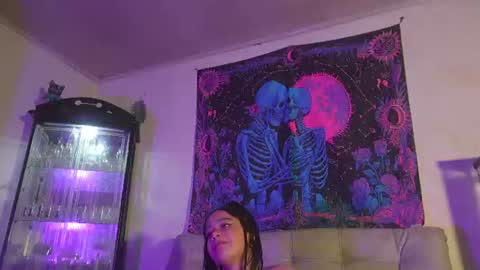 Snapshot of ariana_whitee chatting on July 2026 09:07:01 AM ariana_whitee online show from July 2026 09:07:01 AM