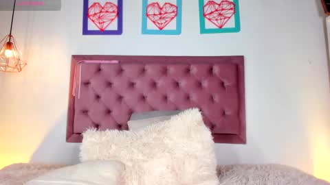 Snapshot of ariana_zc_ chatting on February 2025 11:37:01 PM Susan online show from February 2025 11:37:01 PM