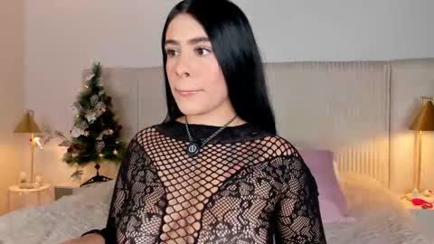 Snapshot of ariana_zc_ chatting on December 2025 08:36:02 PM Susan online show from December 2025 08:36:02 PM